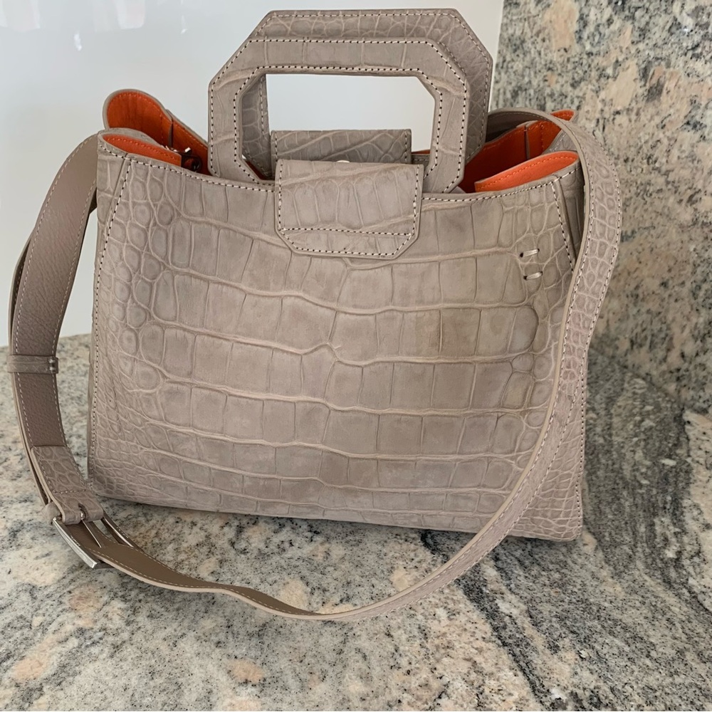 Alligator bag